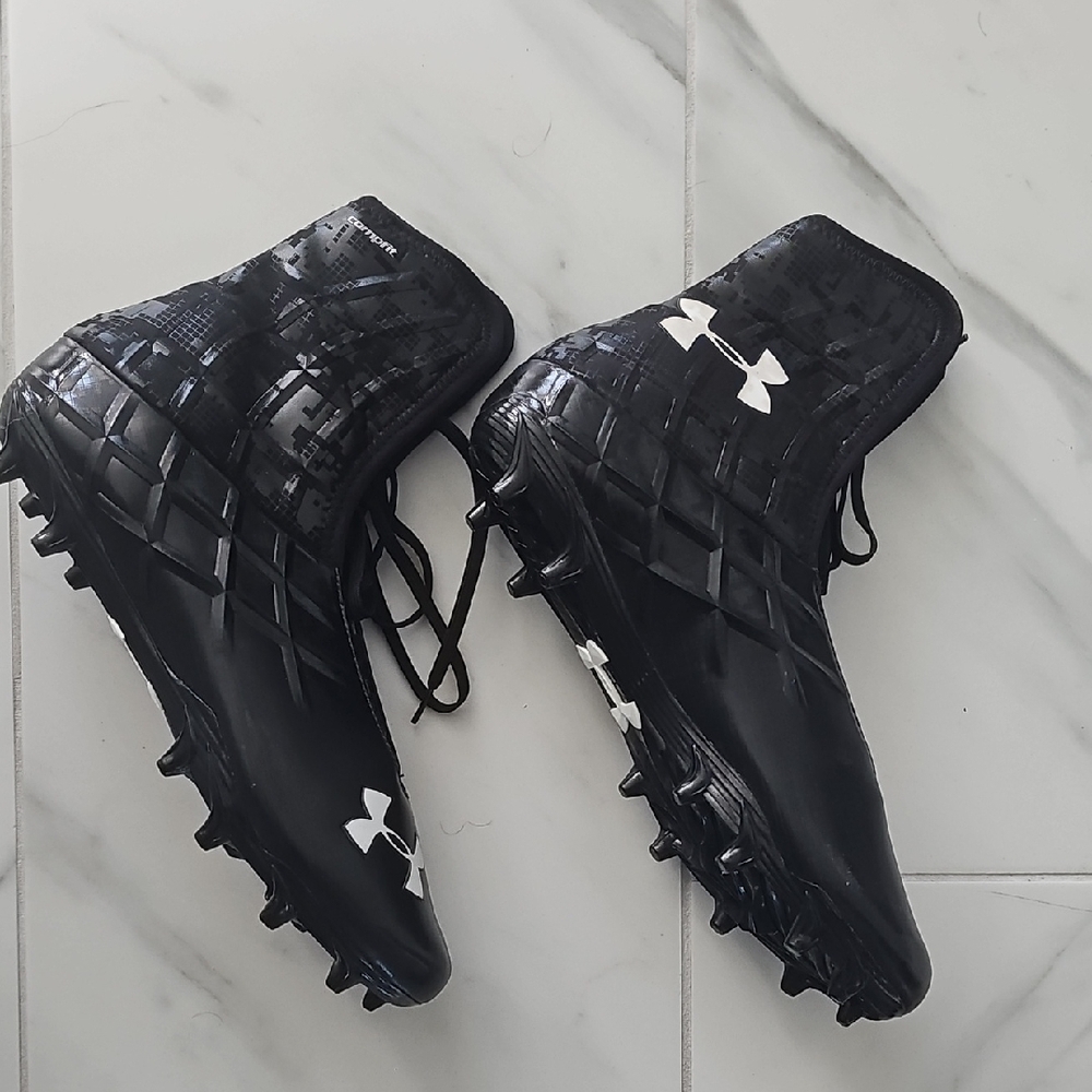 Under Armour Black and White High-Top Football  Cleats-price Is Firm